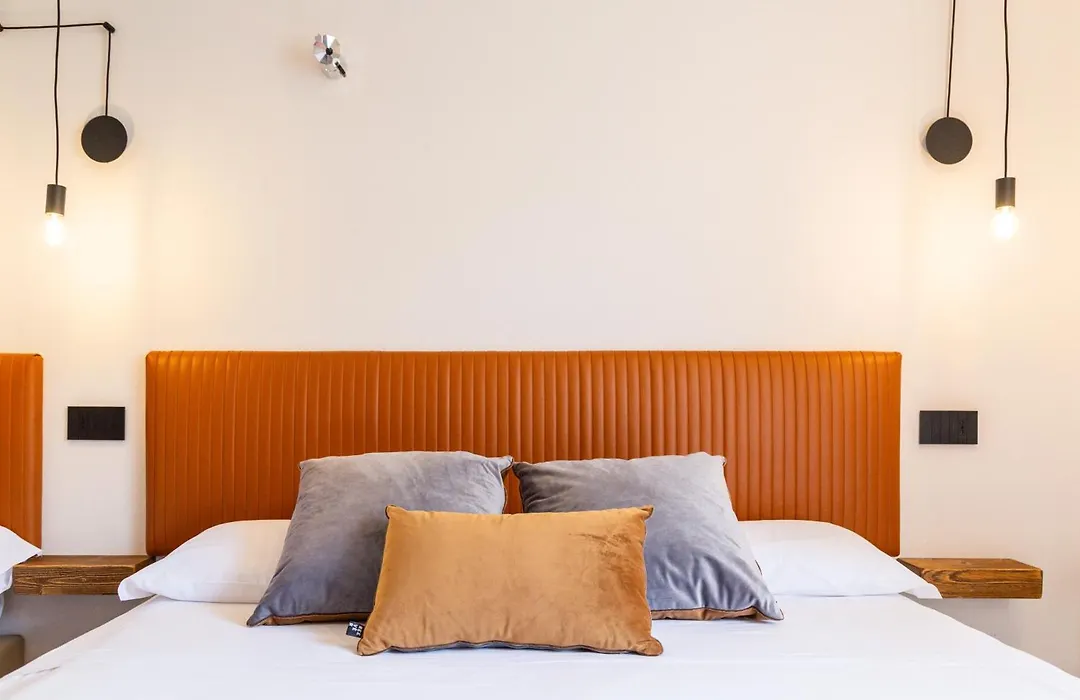 IKNOS Accommodation-1